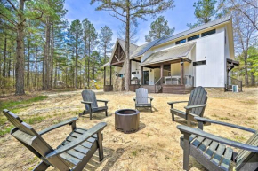 Stunning Broken Bow Gem with Hot Tub and Fire Pit